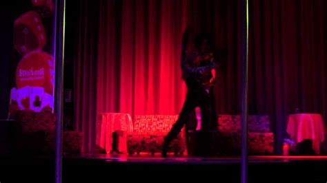 Striptease/Lapdance Find a prostitute Batouri
